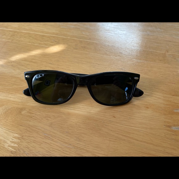 Ray-Ban Polarized Sunglasses - Picture 6 of 7